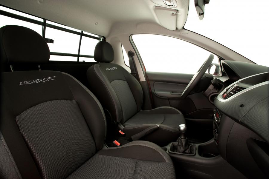  Peugeot 207 Hoggar 2010 года  (фото 2 из 20)